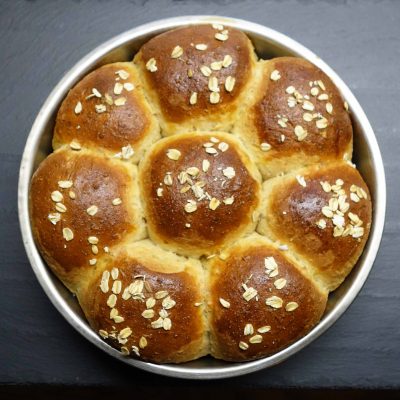 Toasted Oat Dinner Rolls – Brod & Taylor Canada