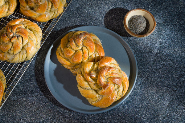 Lemon Poppy Seed Buns | Brod & Taylor – Brod & Taylor Canada
