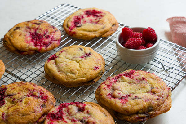 Sourdough Raspberry Chocolate Chip Cookies – Brod & Taylor Canada